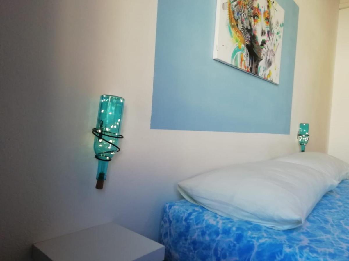 Prendas Antigas - Vacanze A Teulada Apartment Luaran gambar
